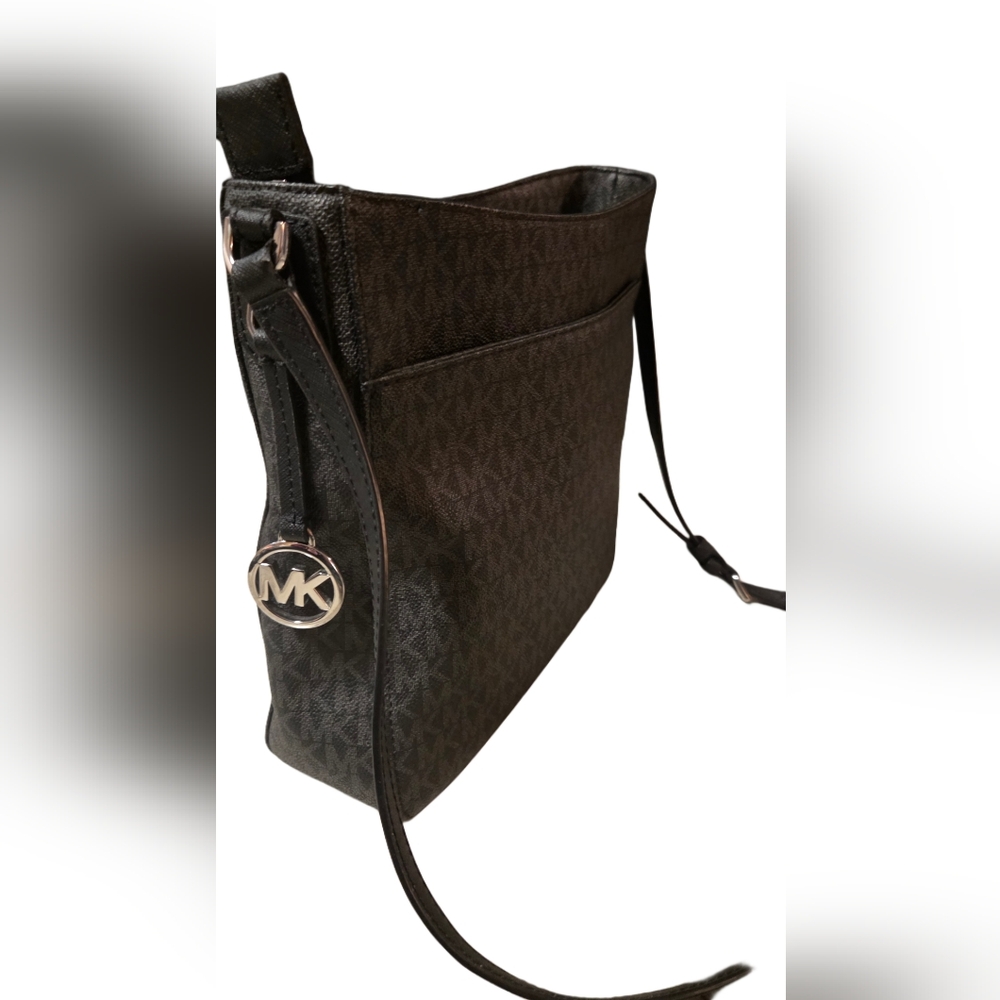 Michael Kors Gray Crossbody Bag - Picture 4 of 9